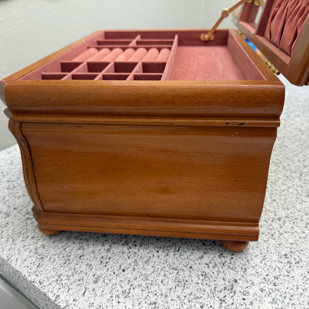 Elegant Wooden Jewelry Box with Mirror and Brass Accents - Picture 7 of 8